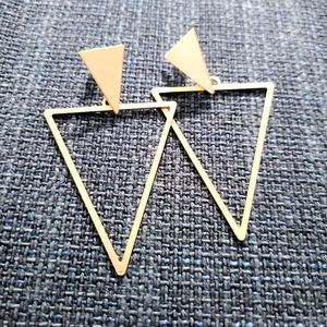 ⭐️ Urban Outfitters 80s 90s style geometric triangle earrings NEW